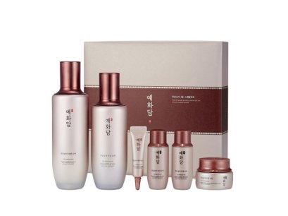 The Face Shop Yehwadam Heaven Grade Ginseng Special Gift Set