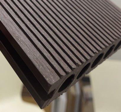 ปูพื้นไม้เทียม