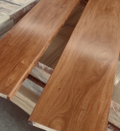 ไม้บันไดไม้จริงเอ็นจิเนียร์ไม้แดงราคาถูก