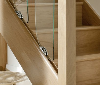 บันไดไม้จริงโอ๊คเอ็นจิเนียร์ทำสีธรรมชาติ