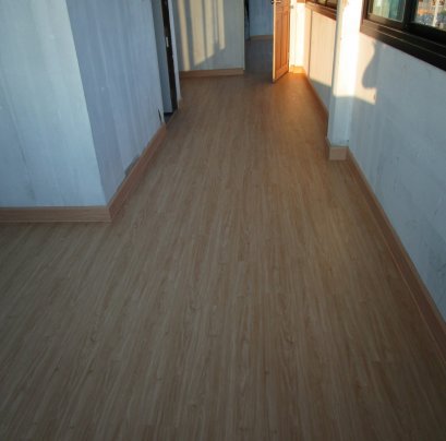 กระเบื้องไวนิลราคาถูกสำหรับพื้นห้องนอน