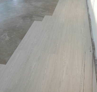 กระเบื้องยางลายไม้ปูกาวราคาถูกสำหรับพื้นสำนักงาน