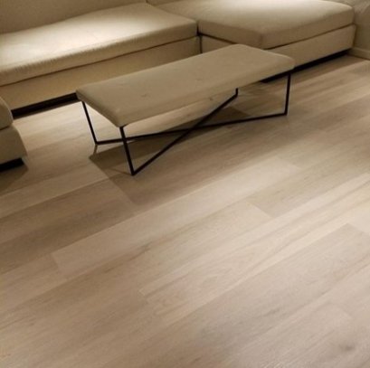 พื้นกันกระแทกผู้สูงอายุ