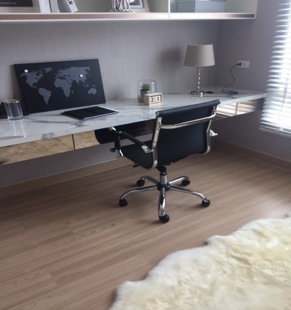 พื้นไม้ลามิเนต12มิลSCGสำหรับปูพื้นห้องทำงาน