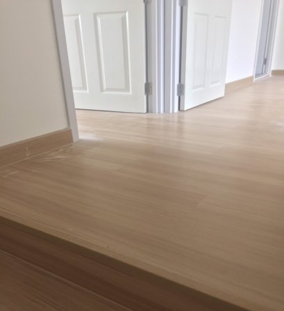 พื้นไม้ลามิเนต12มิลSCGสำหรับปูพื้นห้องนอนสีขาว