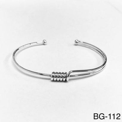 HANDMADE SPRING POLISHED BANGLE