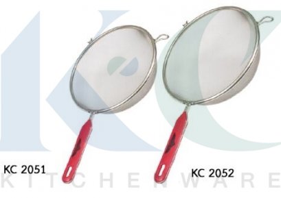 กระชอนสแตนเลสด้ามพลาสติกสีแดง