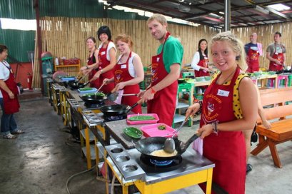Thai Kitchen Cookery Centre (Evening course)