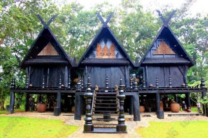 清莱白庙 &amp; 黑庙 &amp; 参观克伦长颈村