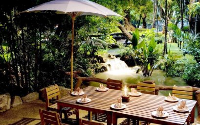Transfer service to Khaomao Khaofang Restaurant + Chiang Mai Night Safari