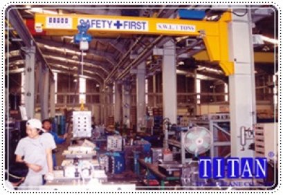 เครนติดผนังยื่นแขนหมุน