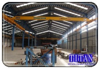 เครนเหนือศีรษะ แบบคานเดี่ยว น้ำหนักยก 5 ตัน กว้าง 21 เมตร ยกสูง 10 เมตร รางวิ่ง 162 เมตร