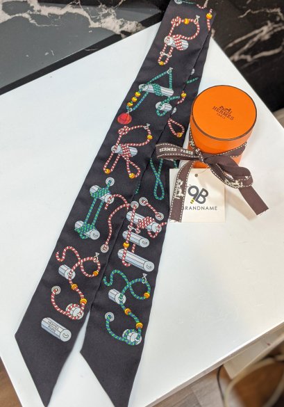 Hermes​ Twilly ผ้าผันหูกระเป๋า​ black