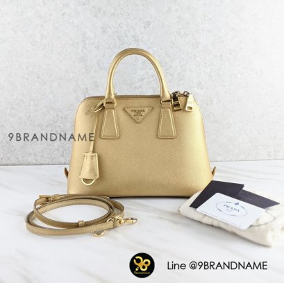 U​SED PRADA Saffiano ​Lux Alma 25 สีทอง Size​ : 25
