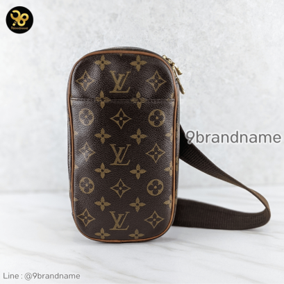 Louis Vuitton Monogram Canvas Pochette Gange Bag แบรนด์เนมมือสอง