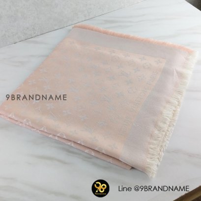 Louis Vuitton	Monogram Classic Shawl M76874