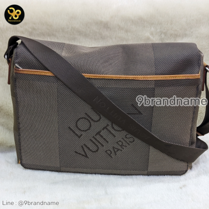 Louis Vuitton Terre Damier Geant Messenger  แบรนด์เนมมือสอง