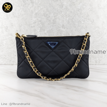 Prada Re-Nyulon Pounch In Enameled แบรนด์เนมมือสอง