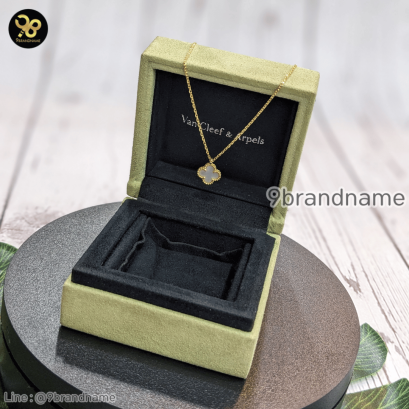 Van Cleef & Arpels	Sweet Alambra Pendant 18k Yellow gold Mother Of Pearl