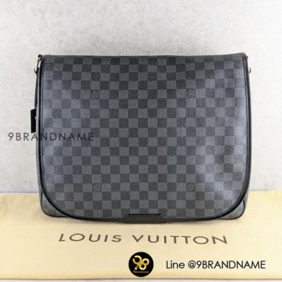 USED Louis Vuitton Daniel