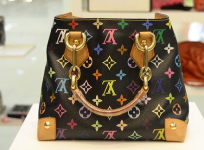 Louis Vuitton Audra Multicolor black ทรงคุณหนูมากค่ะ สภาพดีค่า
