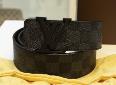 Louis Vuitton Belt for men  เข็มขัดลาย Damier Graphite หัวลาย LV รมดำสุดเท่ สำหรับผู้ชายค่า