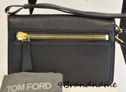 Tomford Shoulder Bag หนังสีดำ สไตล์ เรียบง่าย ของใหม่ค่า