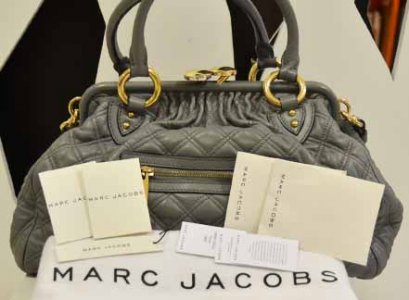 Marc Jacob Stamp GRAY สีเทาอ่อน อะไหล่ทอง สวยๆ ค่ะ