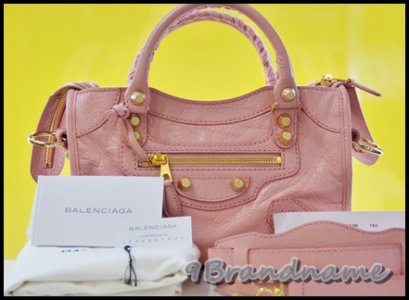 Balencaiga Mini City Rose Peach Gold Giant Stud กระเป๋าใบมินิ พร้อมสายาะพาย ยาว สีชมพูหวาน หมุดใหญ่ทอง สีหายากมากค่า แทบไม่เจอเลย