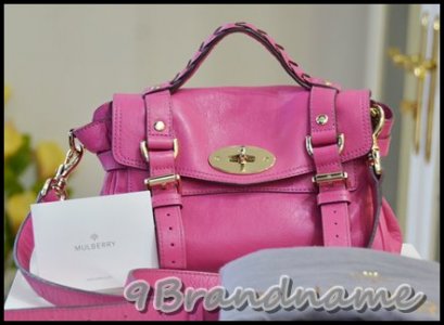 Mulberry Minni Alexa กระเป๋าสะพาย crossbody ใบเล็ก สีชมพูอมม่วง อะไหล่ champagne gold น่ารักสุดๆ มือสอง สภาพดีมากค่า