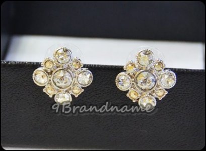 Chanel Earrings Crystal Square ตุ้มหูคลิสตัล ทรงสี่เหลี้ยมแบบแป้น วิบวับ คลิสตัลสีเงินและสีทอง สวยหรูค่า