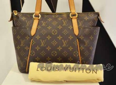 Louis Vuitton Totally Monogram Size Pm สภาพดี ขนาดเหมาะมือค่ะ