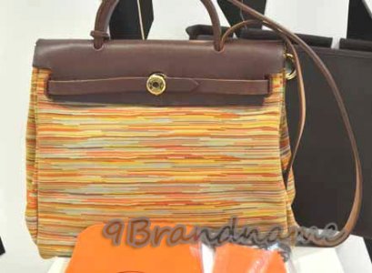 Hermes Herbag ฝาหนังสีนำ้ตาลช็อคโกแลต ตัวกระเป๋าเป็นหนังสีรุ้ง หนังแท้Vibrato  และกระเป๋าสำรองสีน้ำตาลช็อค