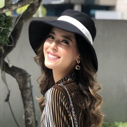 Madame Derby (Black)