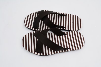 CROSS - blackOut พื้นขวางเล็ก/หูน้ำตาล