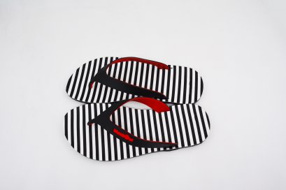 FLIPPER 2 TONE- blackOut พื้นลายขวางเล็กดำ/หูดำแดง