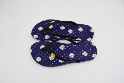 FLIPPER - blackOut พื้นเดซี่น้ำเงิน/หูดำ