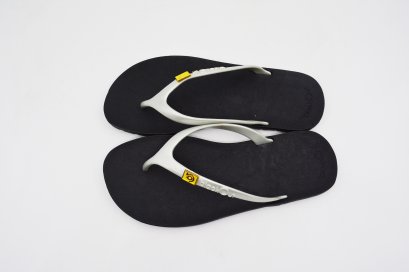 FLIPPER - blackOut พื้นดำ/หูขาว