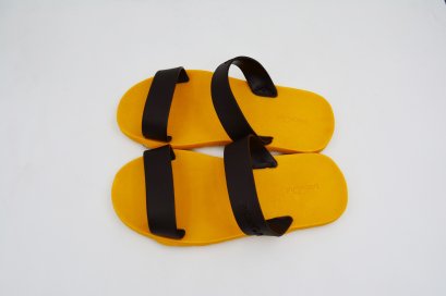 SLING - blackOut พื้นเหลือง/หูน้ำตาล