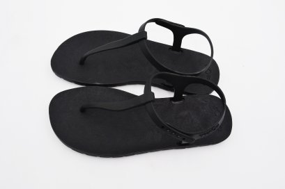 SLINGBACK-blackOut พื้นดำ/หูดำ