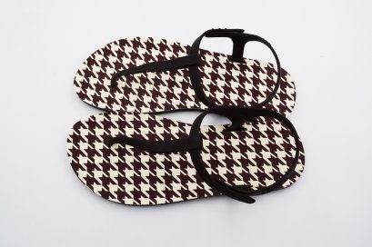 SLINGBACK-blackOut พื้นชิโนริน้ำตาล/หูน้ำตาล