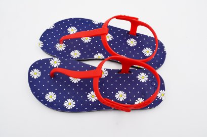 SLINGBACK-blackOut พื้นเดซี่น้ำเงิน/หูแดง