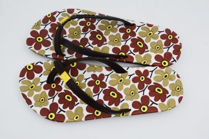 TOELOOP-blackOut พื้นลายดอกญี่ปุ่นน้ำตาล/หูน้ำตาล