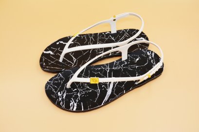 FLIPPER SLINGBACK - blackOut พื้นหินดำ/หูขาว