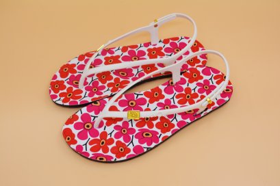 FLIPPER SLINGBACK - blackOut พื้นดอกญี่ปุ่นแดง/หูขาว