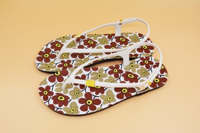 FLIPPER SLINGBACK - blackOut พื้นดอกญี่ปุ่นน้ำตาล/หูขาว