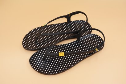 FLIPPER SLINGBACK - blackOut พื้นจุดเล็กดำขาว/หูดำ