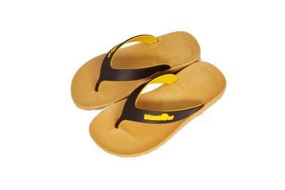 KIDSFLIPPER - blackOut พื้นทอง/หูน้ำตาลเหลือง