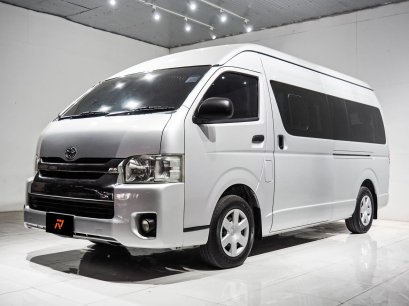 TOYOTA COMMUTER 3.0 HRF 2016