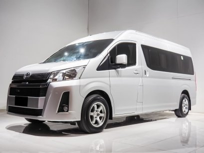 TOYOTA COMMUTER 2.8 HRF 2020